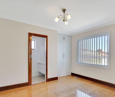 Charming Brick Family Home - Photo 4