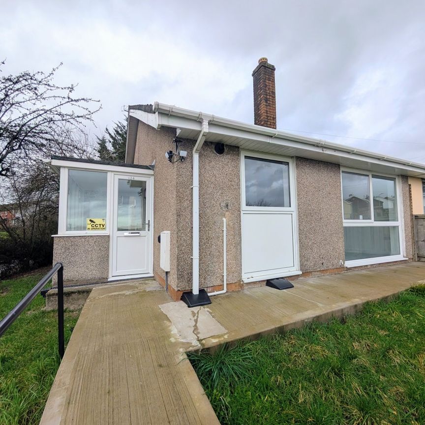 A 2 Bedroom Bungalow - Photo 1