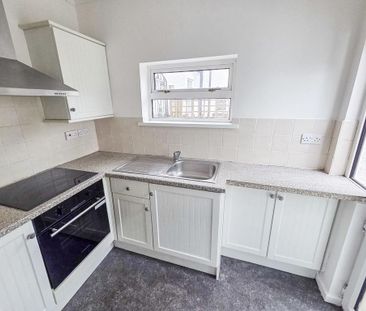 2 bedroom semi-detached house to rent - Photo 6