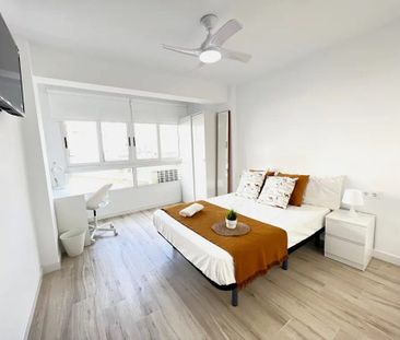 Carrer Poeta Artola, Valencia, Valencian Community 46021 - Photo 2