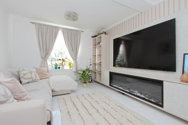 1 bedroom ground floor flat to rent - Photo 1