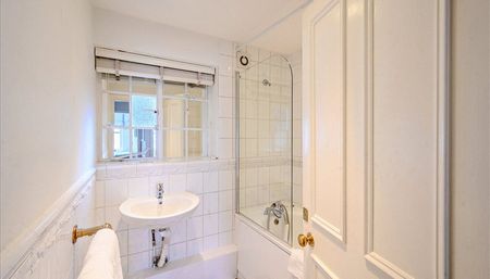 Fulham Road, London - Photo 3