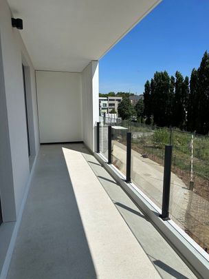 Prachtig 1 slaapkamer appartement met groot TERRAS - Photo 1