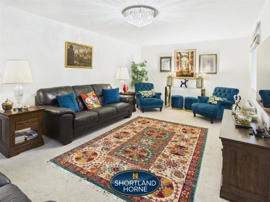 Roberts Grove, Wyken, Coventry - Photo 1