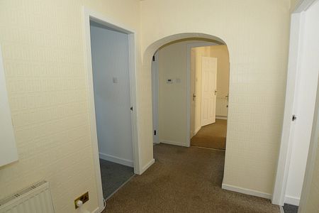 Property to let in Dundee - Photo 4