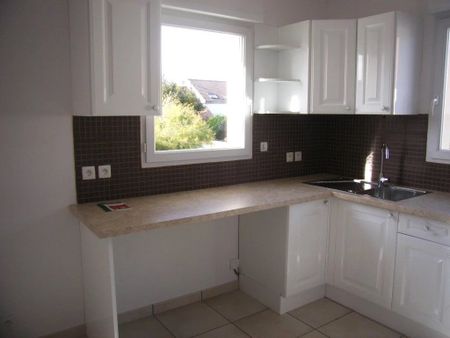 Location Appartement 2 pièces 43m² TOURNAN EN BRIE 77220 - Photo 2