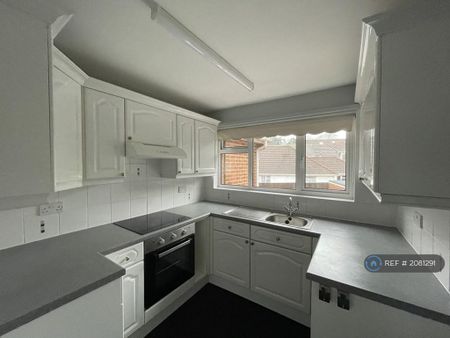 2 bedroom flat to rent - Photo 4