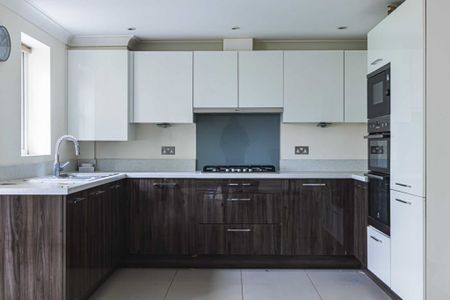 2 bed Flat for rent - Photo 3