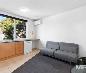 17/26 Brougham Street, North Melbourne - Photo 3