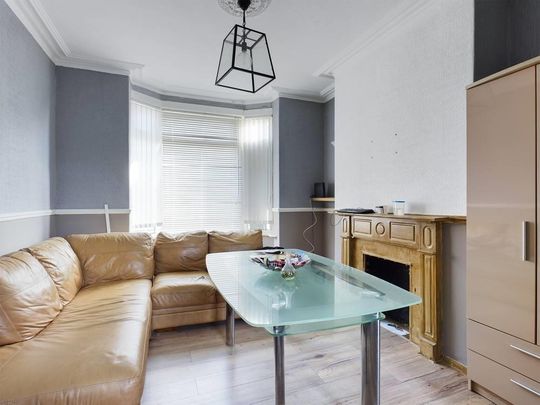 3 bedroom terraced house to rent - Photo 1