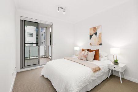 Modern Apartment in Prime Location - Photo 4