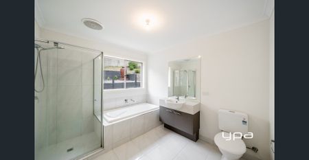 Family Living in a Prime, Nature-Filled Location - Photo 4