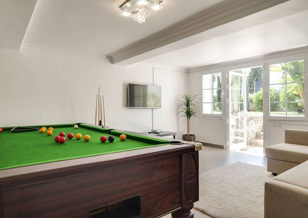 8 bedroom luxury Villa for rent in Marbella Del Este, Spain
