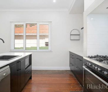 “CHARMING FAMILY HOME” - Photo 6