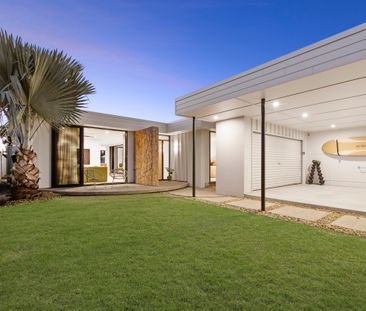 54 Leyte Avenue, Palm Beach QLD 4221 - House For Rent | Domain - Photo 6