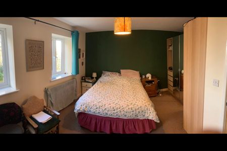 3 Bed Detached House, Clay Bottom, BS5 - Photo 2