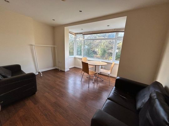 1 Bed Flat, Hendon, NW4 - Photo 1