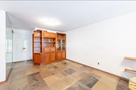 Casa com 5 quartos e 262m² para alugar em Chácara das Pedras, Porto Alegre. - Photo 5