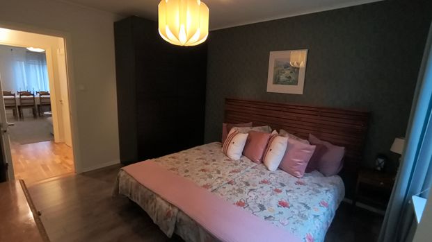 Rondellen, Järfälla - Photo 1