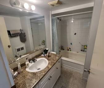 1 Bedroom 1 Bath LARGE SUITE! South Granville $2000 - Photo 4