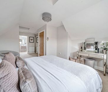 5 bedroom detached house to rent - Photo 2