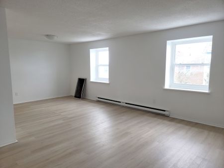 For Lease - 2 Orchard Heights Boulevard Unit# 206, Aurora, Ontario - Photo 2