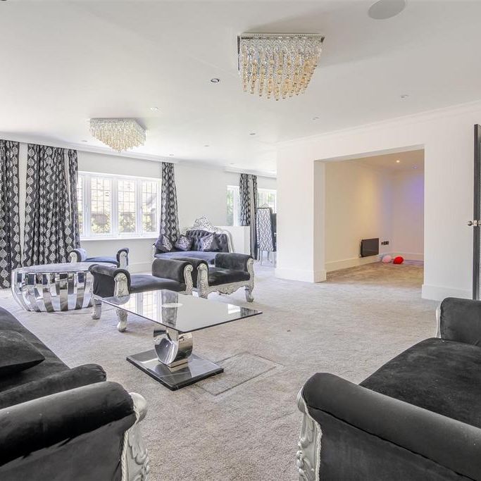 6 bedroom detached house to rent - Photo 1