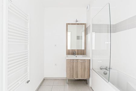 location Appartement T3 DE 62.7m² À VILLEURBANNE - Photo 3
