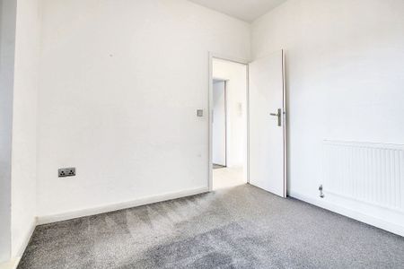 2 bed ground floor flat to rent in Coleman Road, Leicester, LE5 - Photo 4