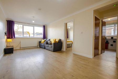 2 bedroom flat to rent - Photo 3