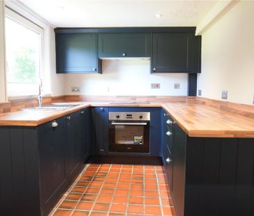 3 bedroom detached house to rent - Photo 3