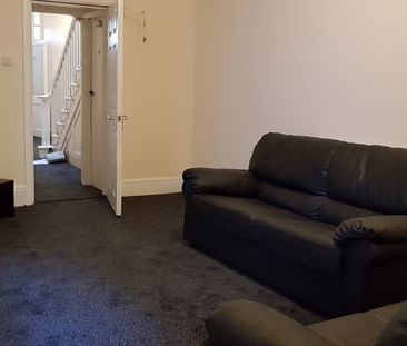 Room 2, 8 Broadgate, Preston - Photo 3