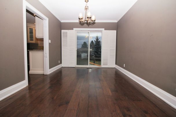 For Lease - 382 Walton Street, Oakville, Ontario - Photo 1