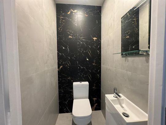 4 bedroom terraced house to rent - Photo 1