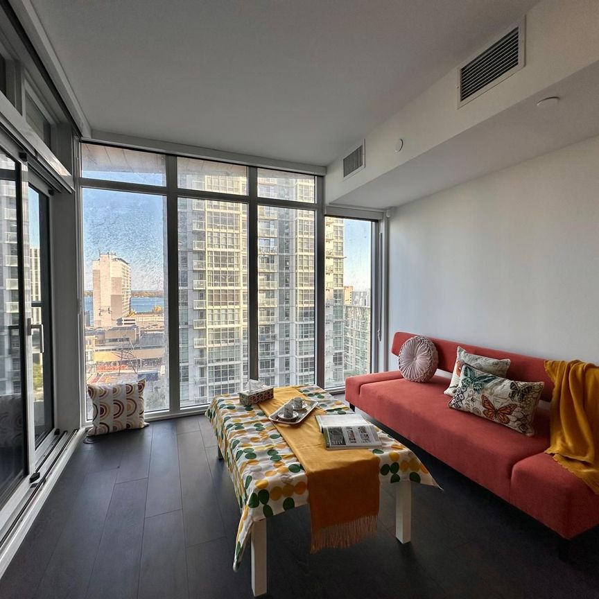 For Lease - 1 Concord Cityplace Way Unit# 1010, Toronto, Ontario - Photo 1