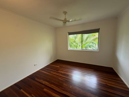 Margate Family Home - Dual Living Possibility - Photo 5