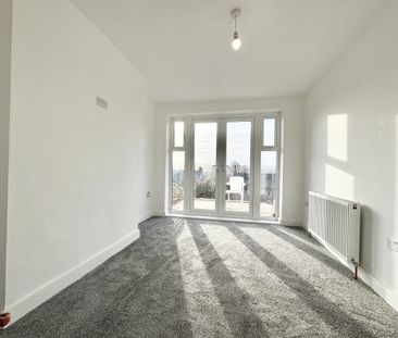 Scott Lane West, Keighley, Riddlesden - Photo 2