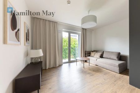 Trzypokojowe mieszanie z oddzielna kuchnia, garderoba i balkonem z widokiem na park - Фото 2