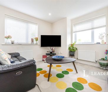 4 bedroom house to rent Vanguard Circle, Brooklands, MK10 - Photo 2