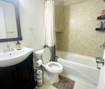 For Lease - 5551 Meadowcrest Avenue Unit# Finished BSMT, Mississaug... - Photo 5