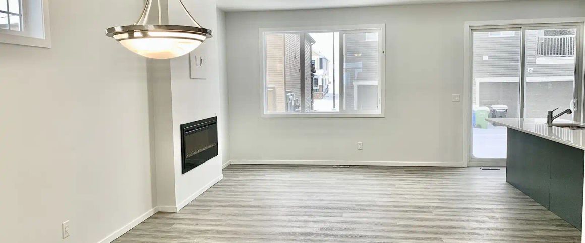 A Must See!!! - Spacious, New and Upgraded Home. Entire Home — 3 Bedrooms Townhouse - Photo 1