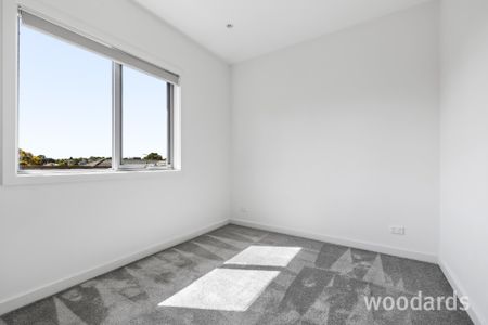 NEAT AND TIDY! - Photo 5