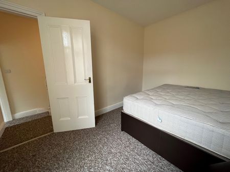 2 Bed Terraced House, Britannia Avenue, L15 - Photo 5