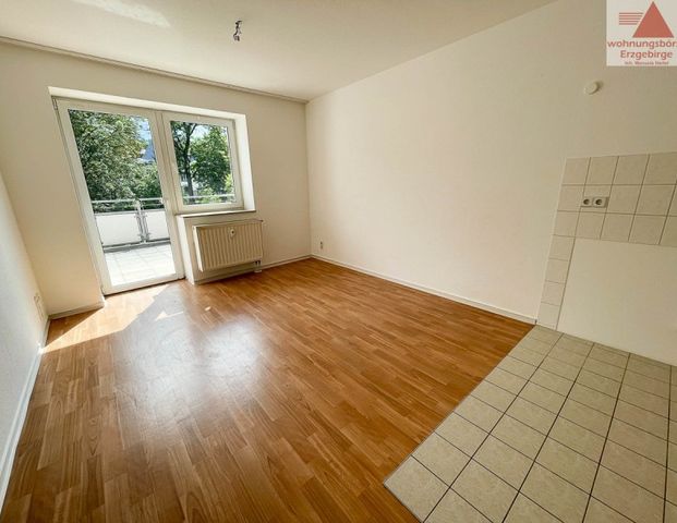 Altersgerechtes Wohnen mit Fahrstuhl und Balkon im Herzen von Schwarzenberg - Foto 1