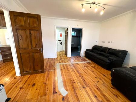 6 bedroom semi-detached house to rent - Photo 3