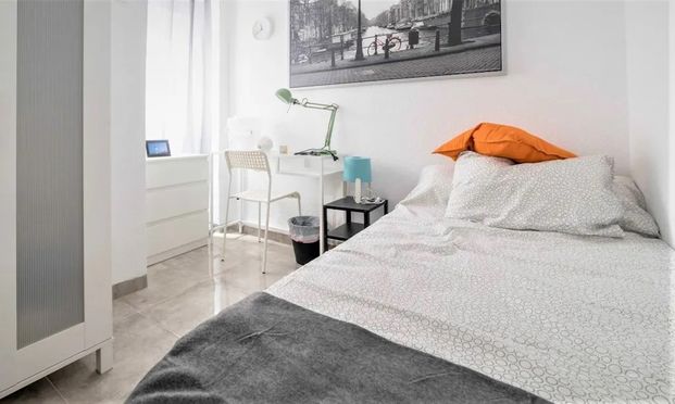 Carrer del Duc de Mandas, Valencia, Valencian Community 46019 - Photo 1