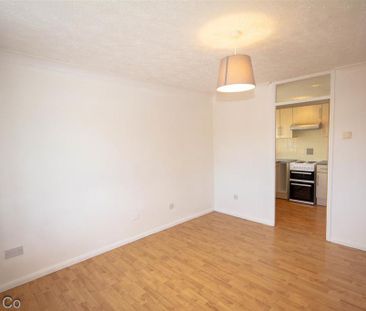1 bedroom flat to rent - Photo 6