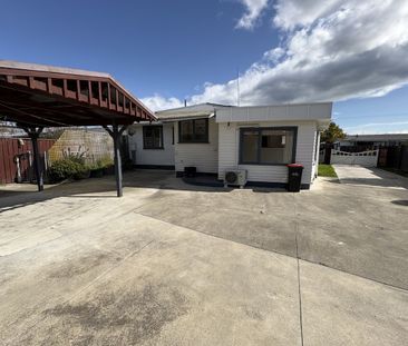 4 Bedrooms + Huge Garage + Pet Friendly! - Photo 4