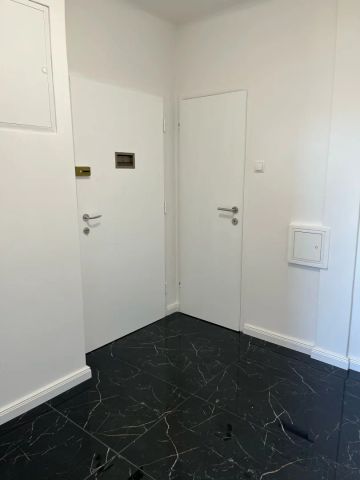 U6-Nähe - Komplett sanierte Wohnung in ruhiger Lage – Ideal für Paare und Singles - Photo 2