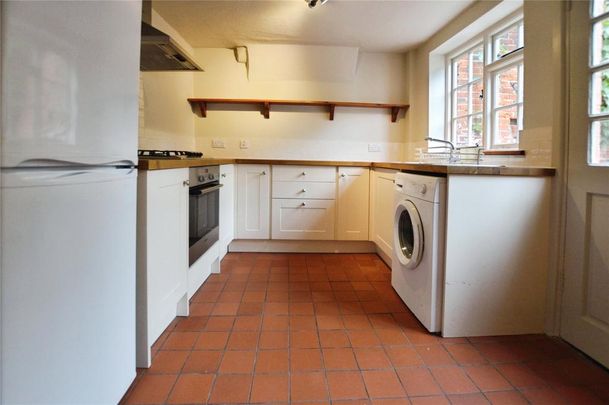 2 bedroom terraced house to rent - Photo 1